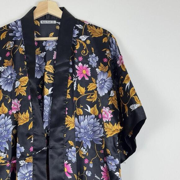 Karen Stuart Women’s Floral Satin Kimono Robe Medium Black Purple Yellow Flowers - Picture 2 of 9